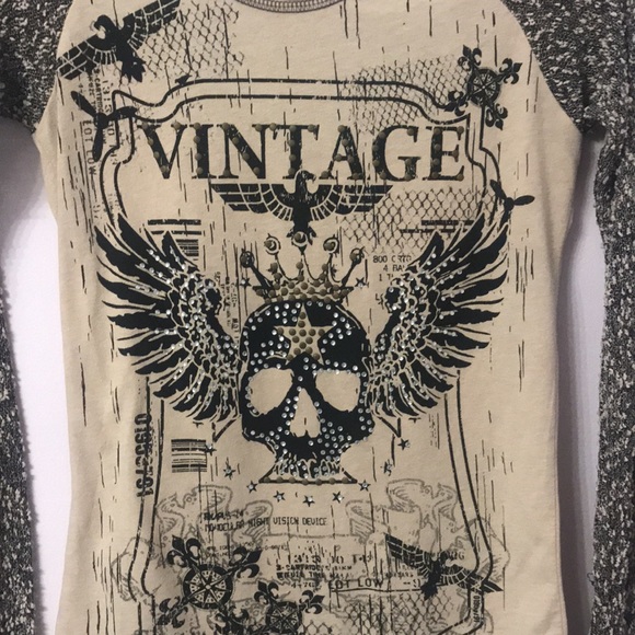 Buckle Vintage Long Sleeve Graphic Top with Knit Shoulders & Sleeves + Sequins! - Picture 3 of 8